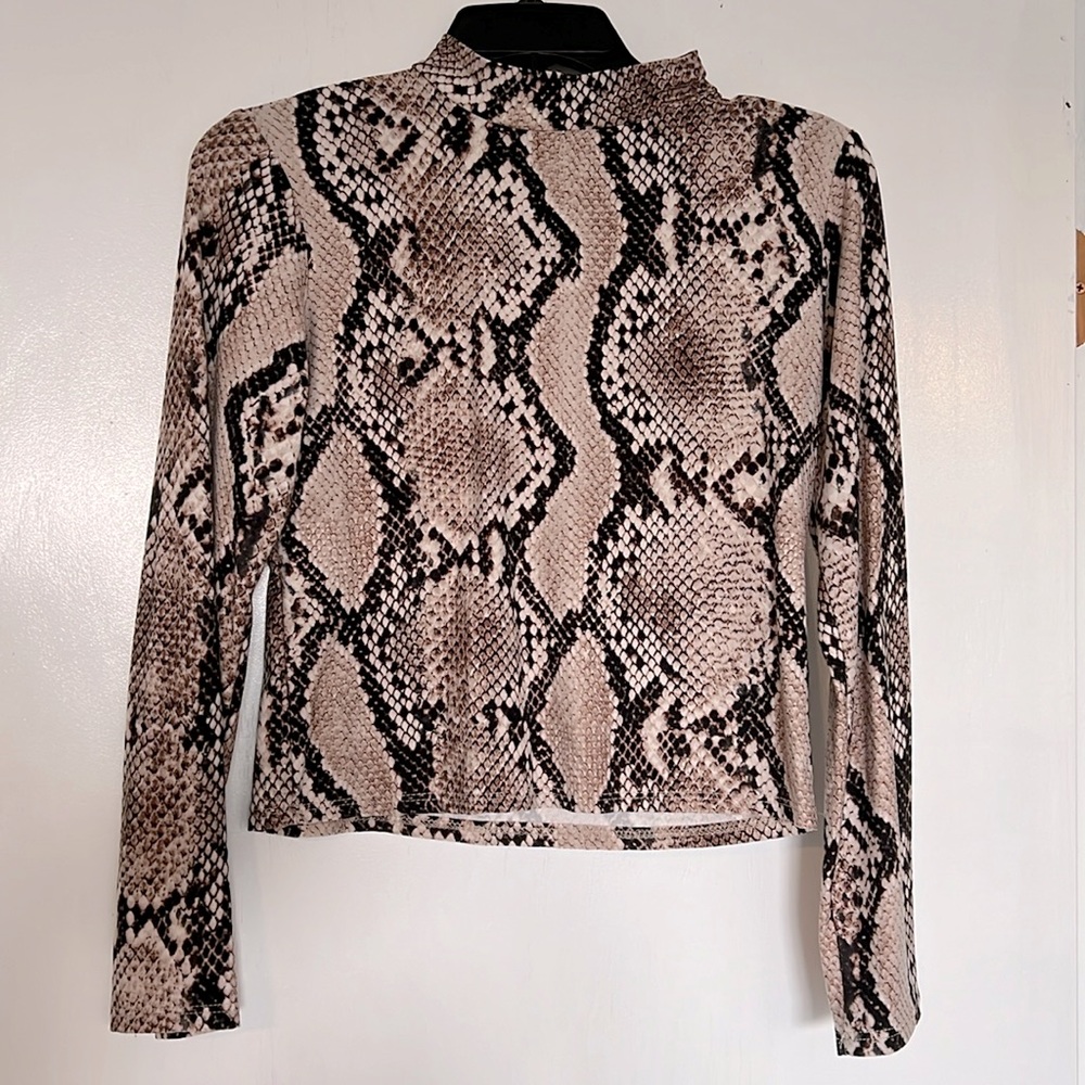 Snake skin long sleeve